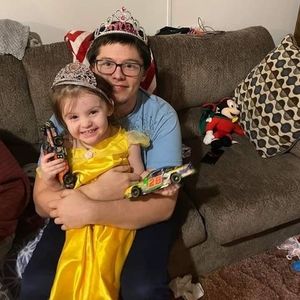 Meet your Posher, Dennis